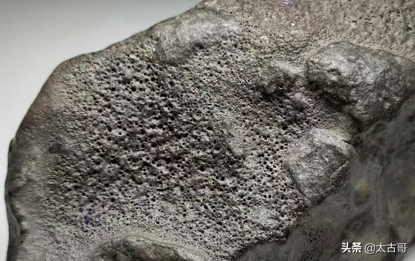 陨石特征,陨石是哪里来的是怎么形成的