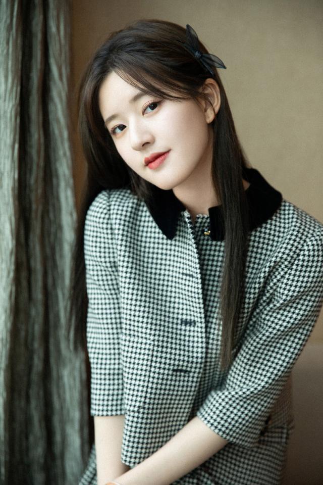 朱一龙王一博最新杂志封面,王一博朱一龙星光大赏