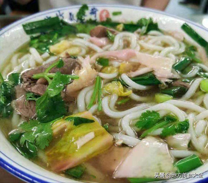 重庆南坪排队的羊肉粉,重庆排队羊肉粉