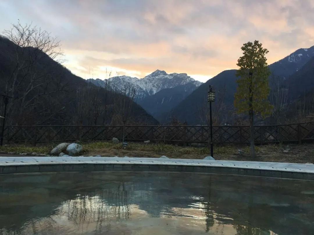 川西泡温泉看雪景,川西自驾游玩2天2夜加温泉12月份