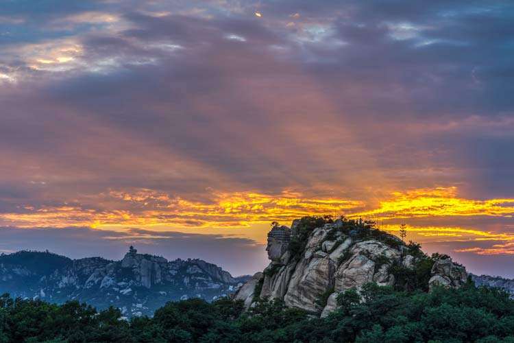 在空中游览中国,在空中看东方明珠的地方
