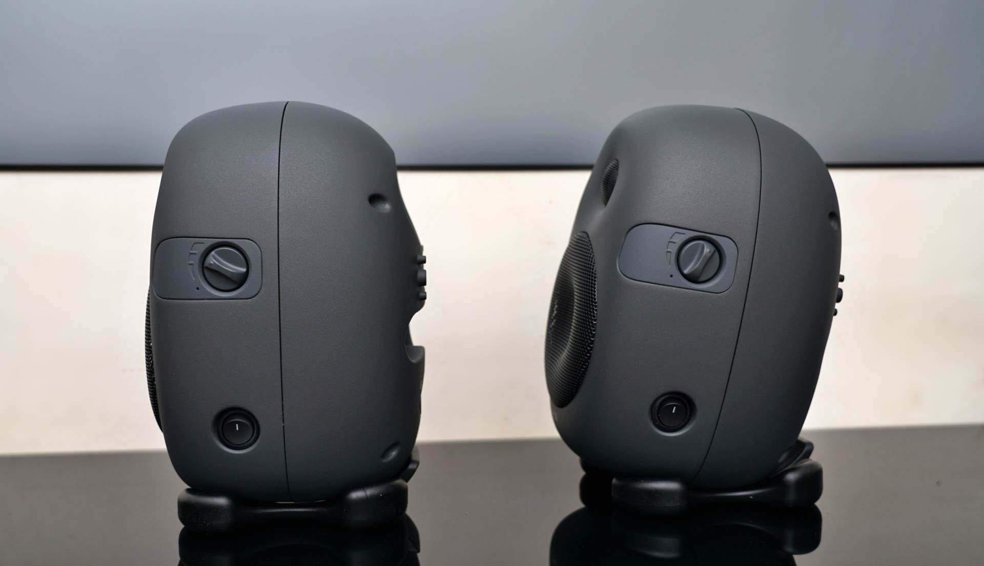 惠威x4音响怎么用,惠威x4多媒体监听音箱