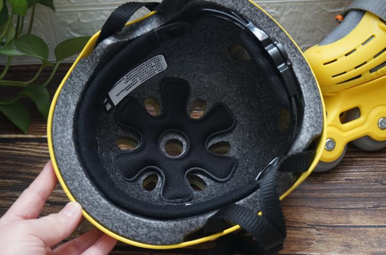 柒小佰轮滑鞋儿童6-12岁,轮滑就该这么玩