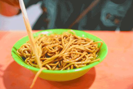 武汉美食牛肉面20块一碗,武汉好吃的老碗面