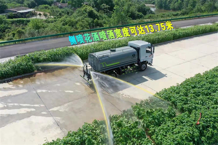 15吨无手续洒水车报价表,13-15立方洒水车现车出售