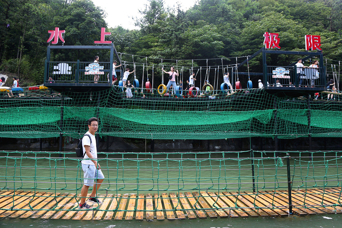 奥陶纪重庆万盛悬崖秋千有多高,悬崖秋千重庆奥陶纪体验全程