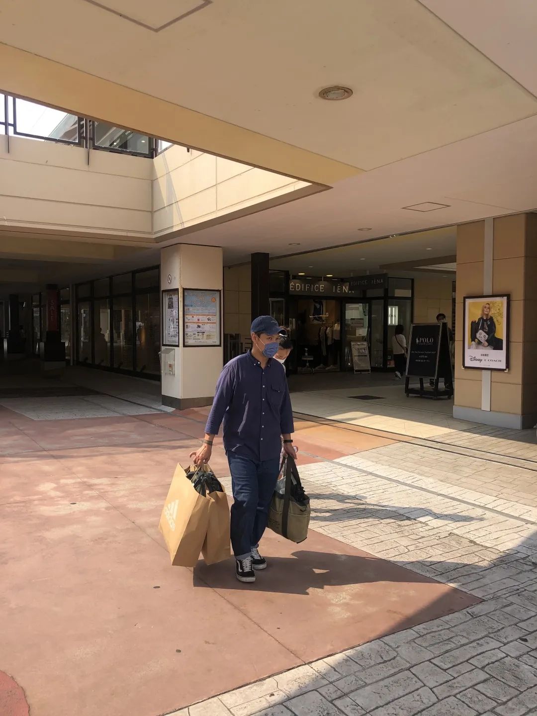 口罩,今年日本秋冬最流行的时尚单品