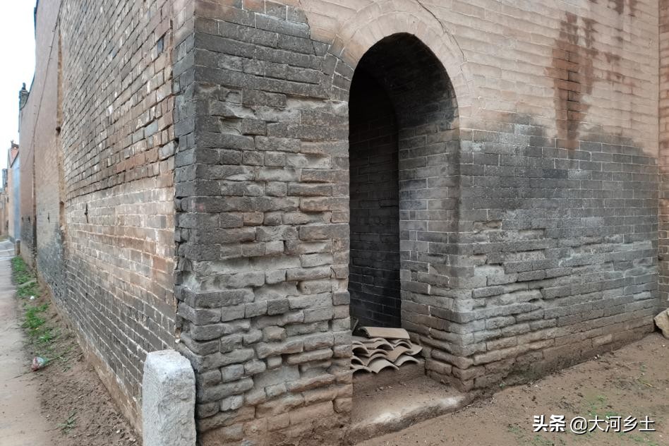 农村自建房一体门楼,农村自建房共用院墙