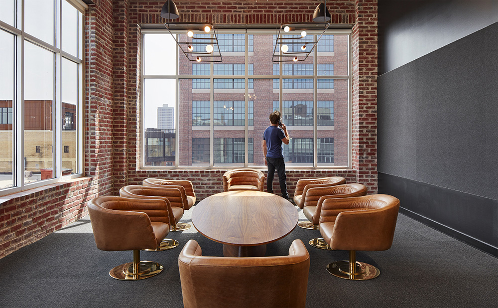 温暖工业风广告公司Fallon明尼阿波利斯办公设计欣赏