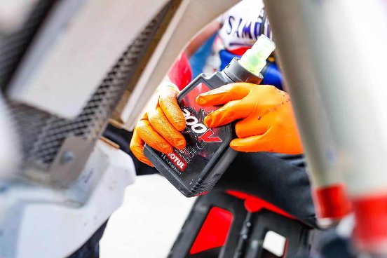 为您的爱车精准换油保驾护航,保驾护航润滑油