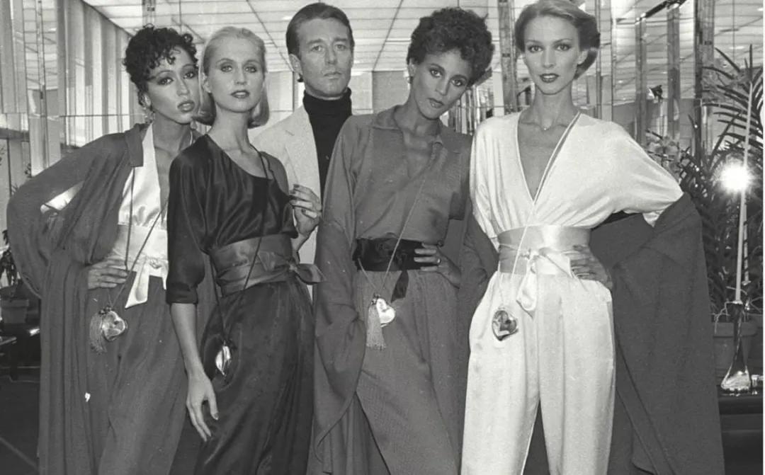 杰奎琳年轻照,杰奎琳回归