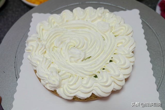 蛋糕做起来好吃又简单,怎样用家里的材料制作美味的蛋糕