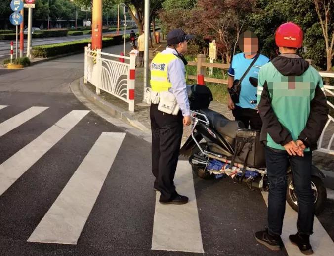 上海多名外卖骑手如何行政处罚,解决外卖骑手交通违法的措施