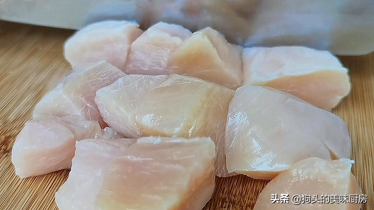 炸鸡块不裹面粉最简单的做法,过年炸鸡块用淀粉还是面粉好吃