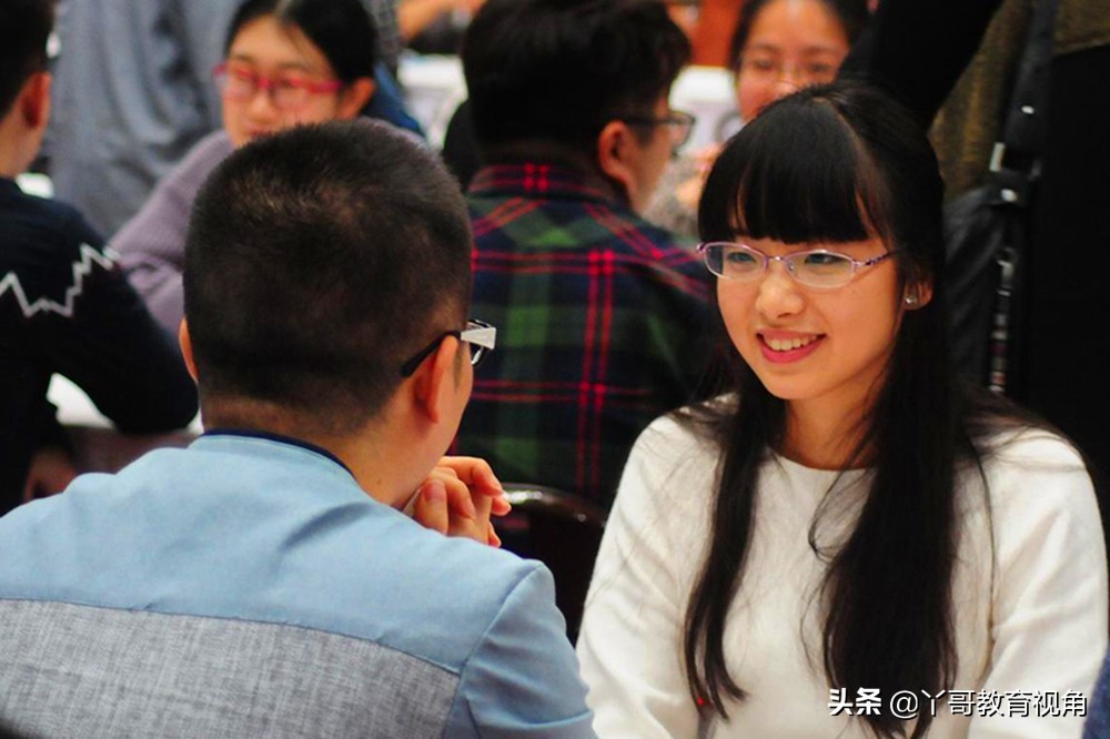 女老师带闺蜜相亲,女幼师带两个闺蜜去相亲