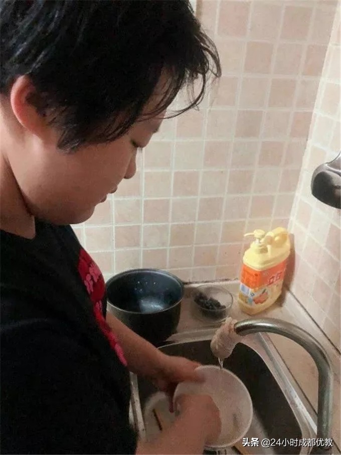 不用吆喝，学校办的好，家长最有发言权！孩子最有体验感！