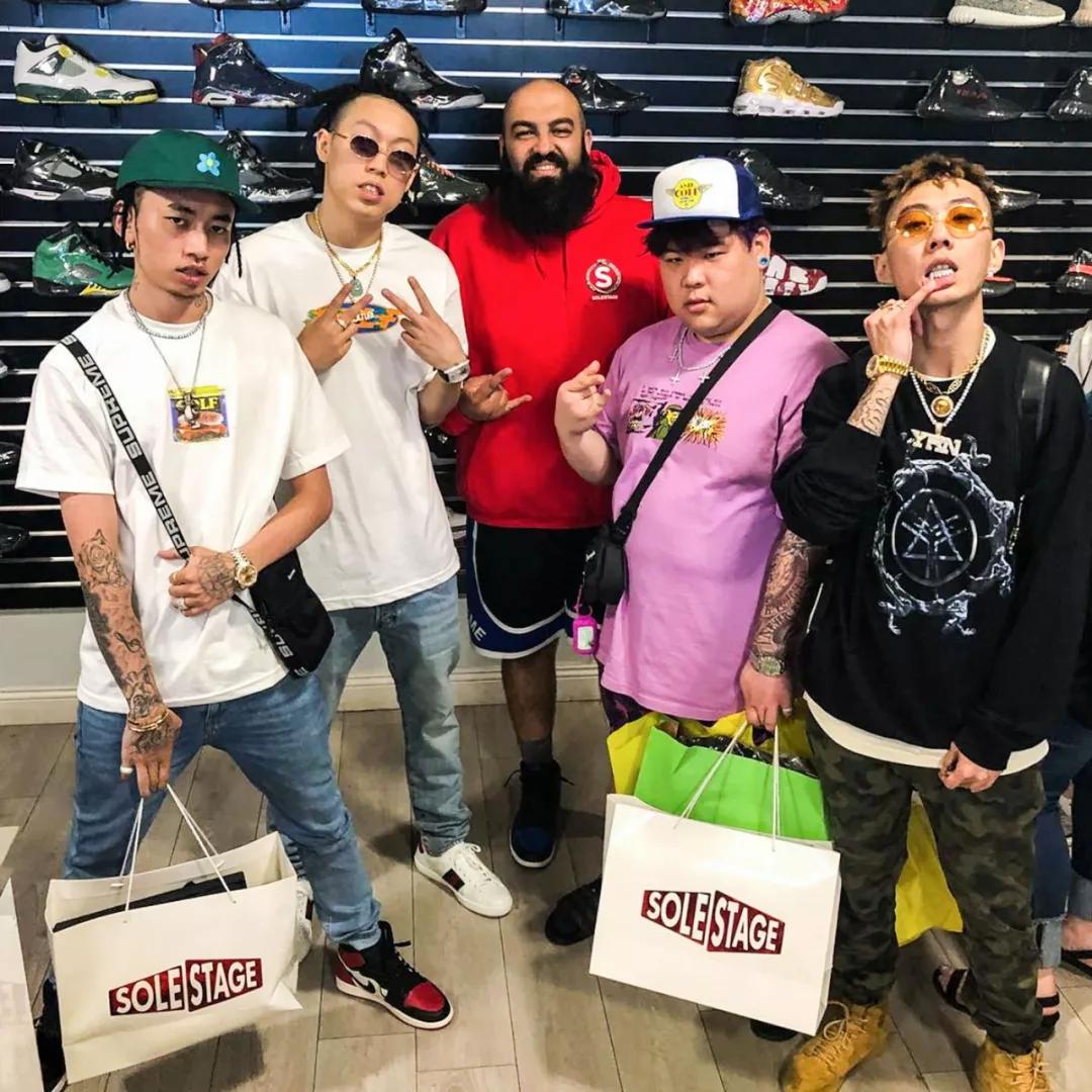 比陈冠希会玩的年轻人，越来越多了