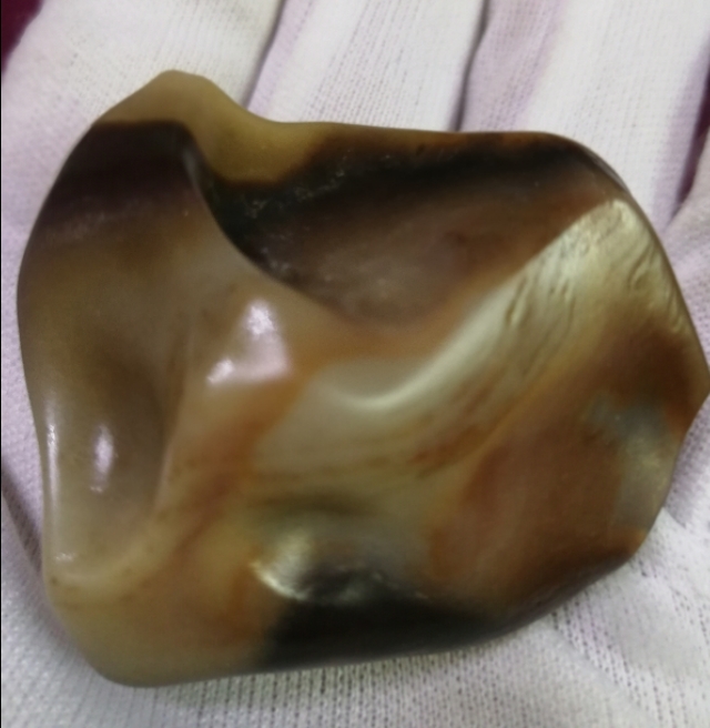 沙漠石头无奈的呐喊