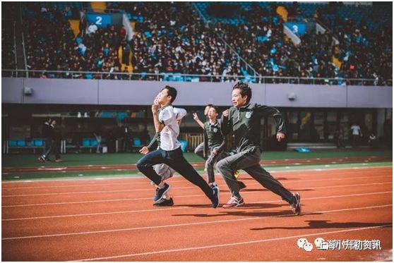 浦东这所学校堪称裸考之王！没有亲爹照顾，靠鸡血杀出一条路