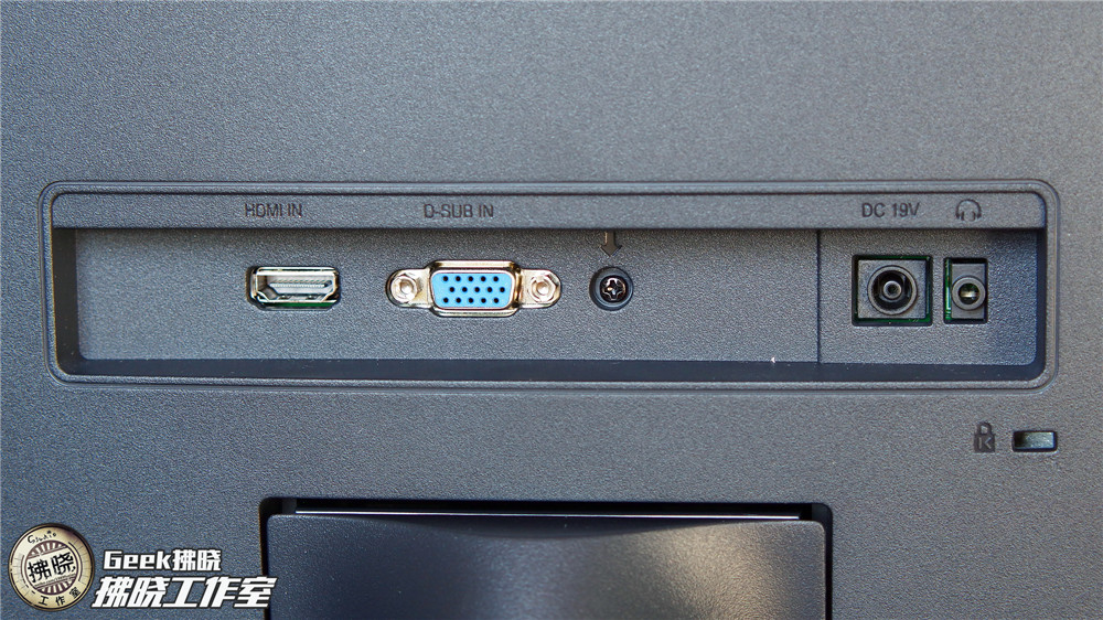 三星屏幕为什么这么强,三星显示器曲面屏和直面屏哪个好