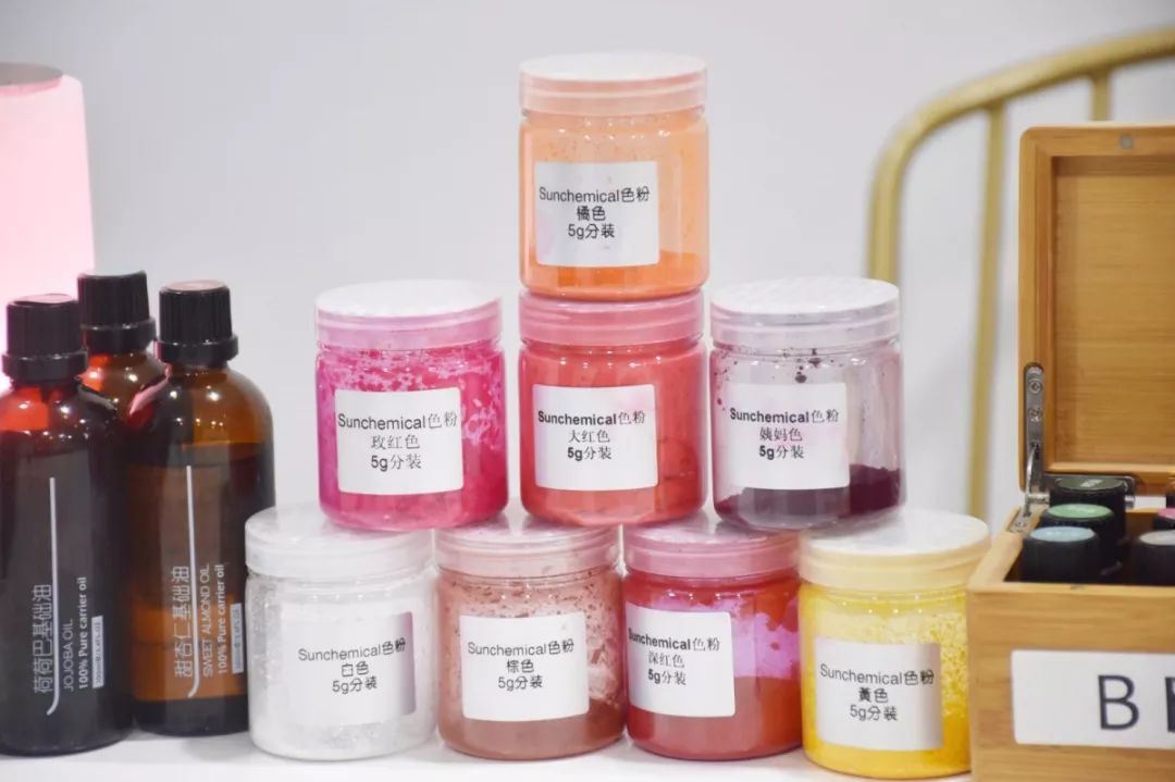 手工diy口红大概需要多久,10秒做口红