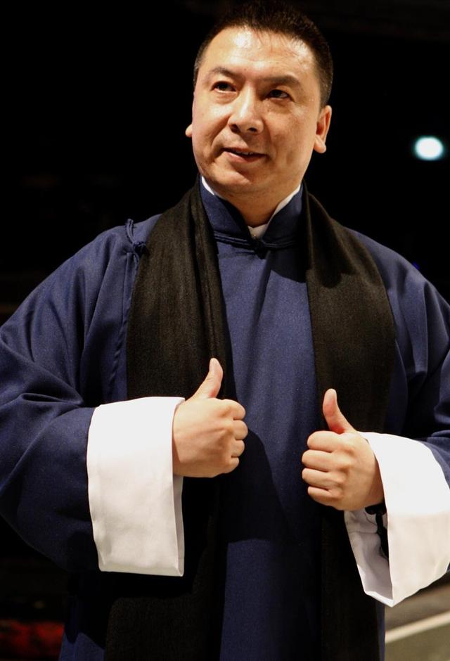 散打主席郑环宇怒斥罗志祥:你和周扬青长期谈恋爱不结婚是耍流氓