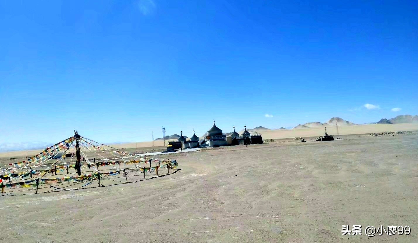 在广袤的戈壁滩建造一座城市,格尔木戈壁滩