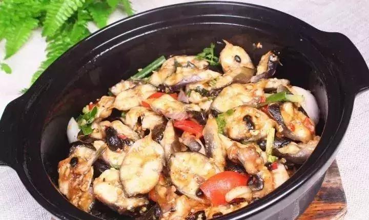 热气腾腾的旺销石锅菜品,学会了能火一整个冬天!