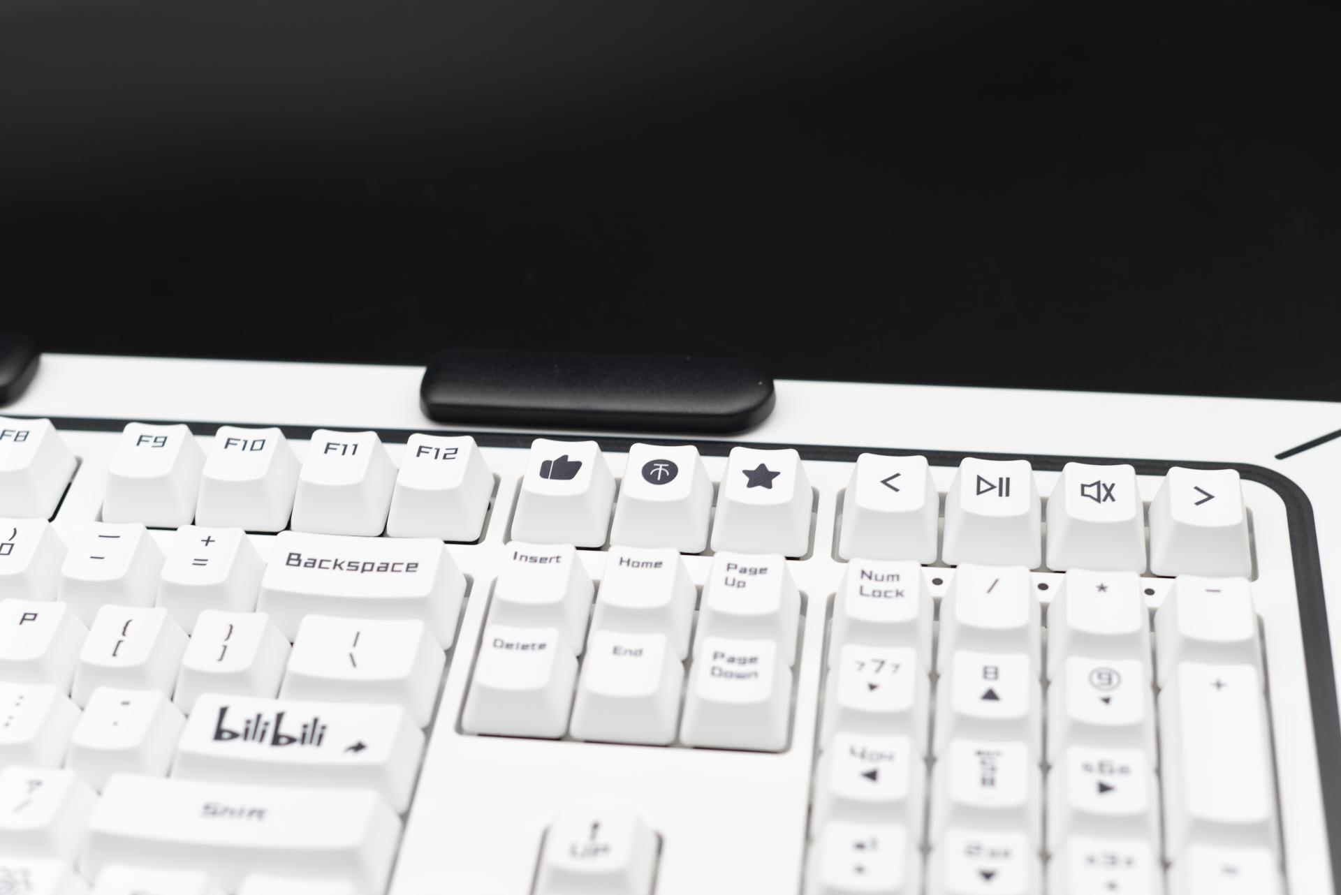 ikbc机械键盘红轴与akko红轴,ikbc樱桃轴机械键盘推荐