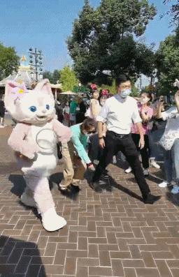 一只粉色的小狐狸凭什么能赢威震天?