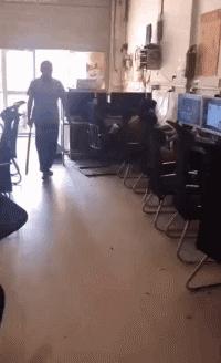 刚从后院挖出来的,大家帮我鉴定一下,我是不是要发财了?