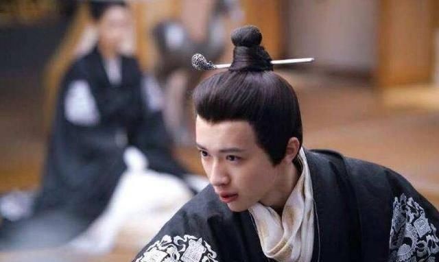 皇帝连夜召姑姑入宫,皇帝深夜召见姑母进宫