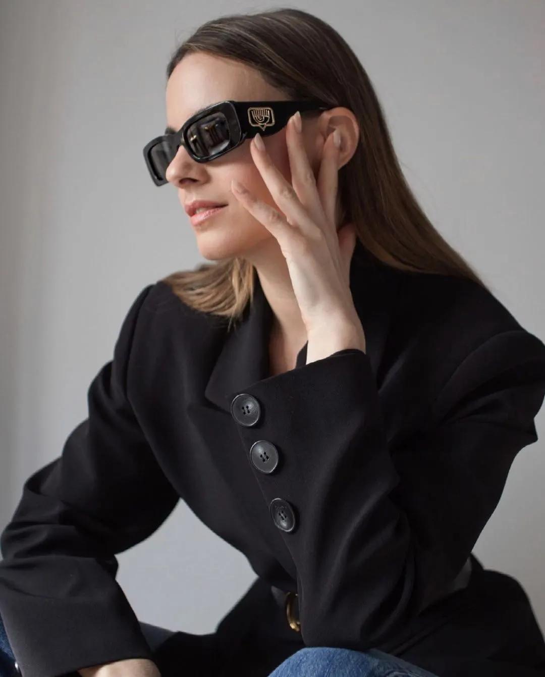 圆脸女生怎么选墨镜,圆脸女生如何选择大牌眼镜