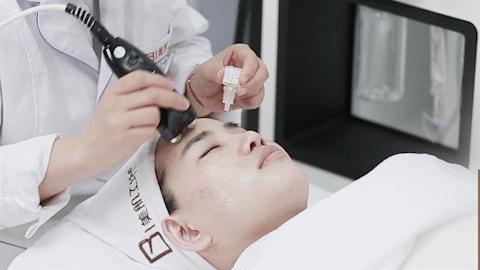 拥有ins大火的“玻璃肌”,我就是这条街上最靓的仔