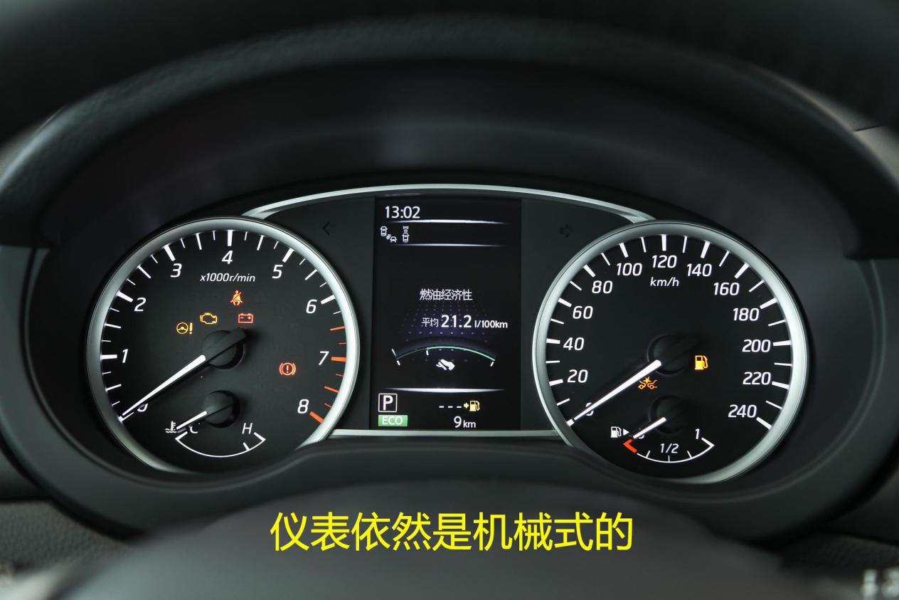 日系车推荐骐达哪款车型,两厢车骐达跟高尔夫