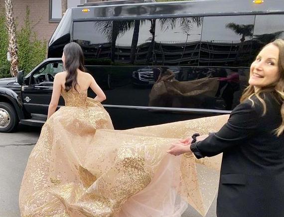 刘亦菲穿露腰礼服现身,女明星为什么要穿抹胸裙