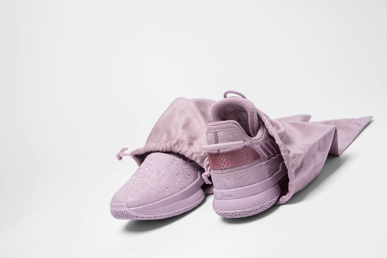 伦纳德猛龙总决赛战靴,伦纳德猛龙总冠军球鞋