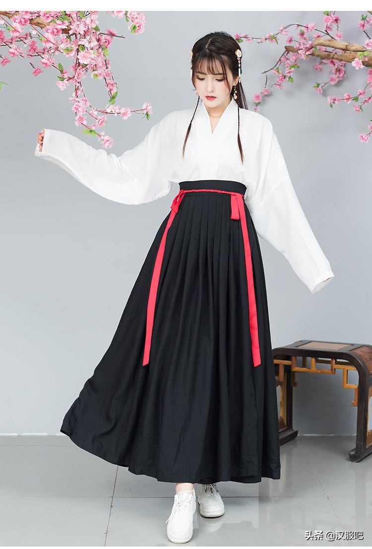 如何选择适合自己的汉服款式,汉服道袍怎么搭配才好看