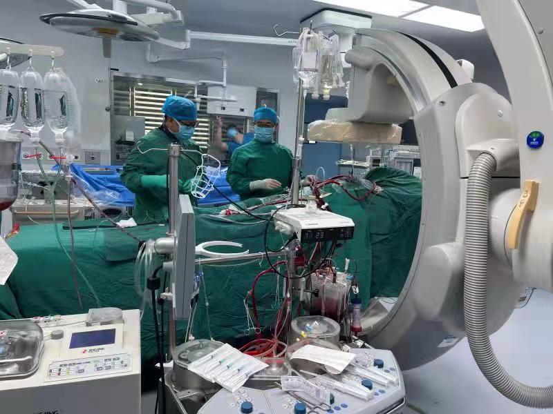 兰大一院心外科连续成功完成3例A型主动脉夹层“一站式”杂交手术填补省内空白