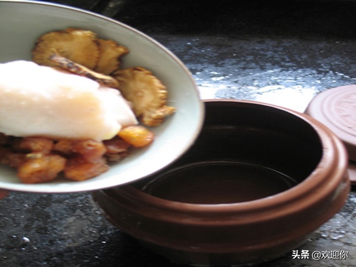 女人补血枸杞当归炖鸡,党参当归黄芪三者炖鸡能补血吗