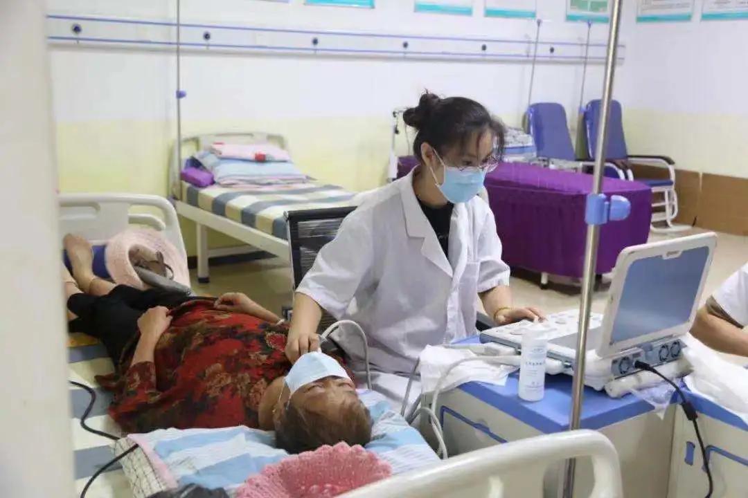 关爱健康公益报道,关爱市民健康义诊活动