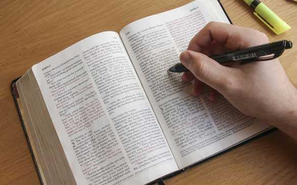 大专证和高中毕业证有什么区别,大专和本科的毕业证颜色有区别吗