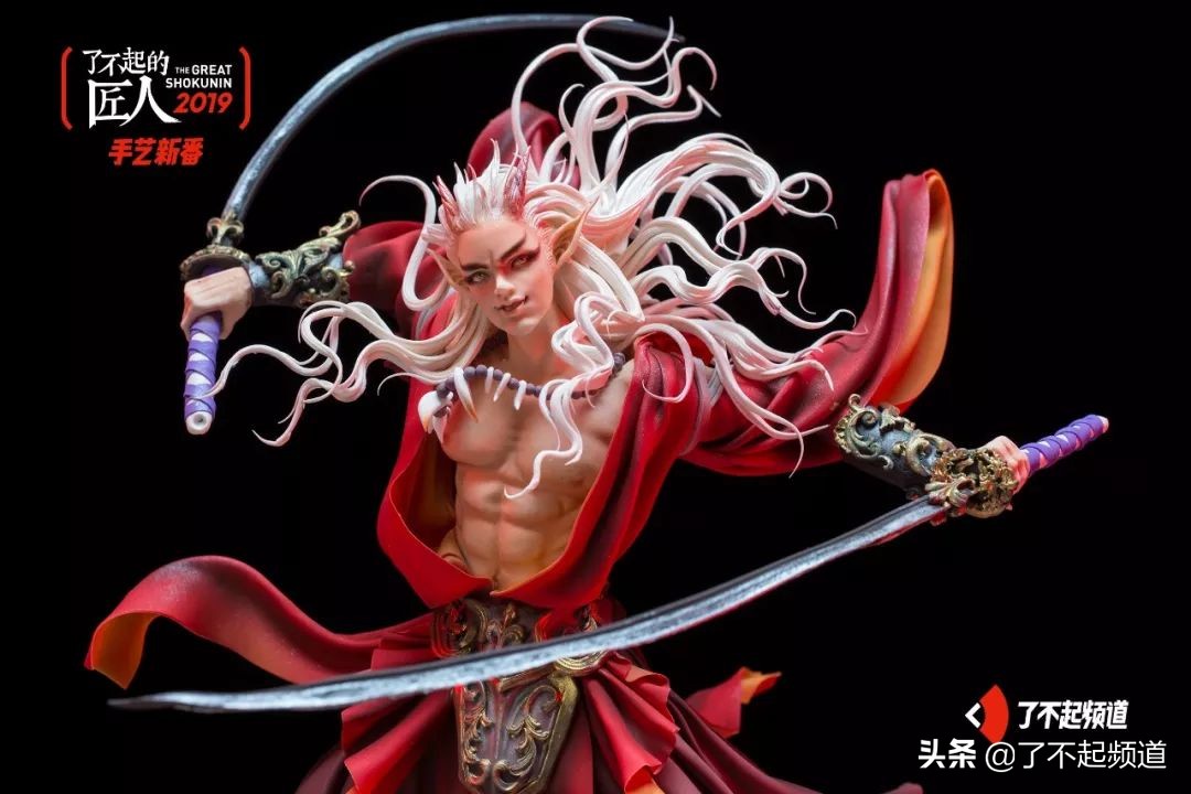 他从珠宝首饰到美容美发样样精通，只为做好一块蛋糕