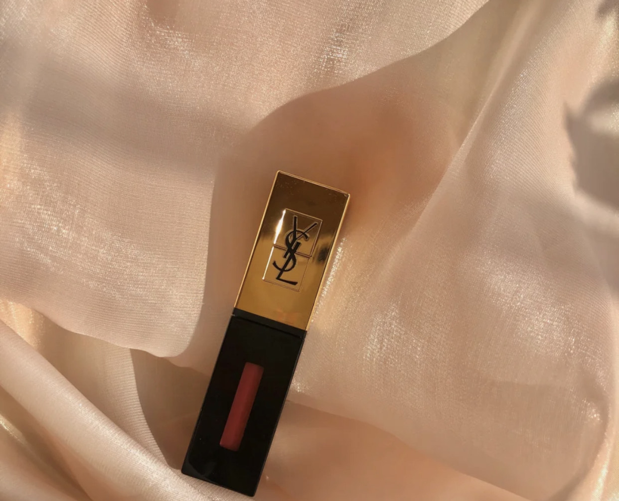 唇干唇纹深适合什么唇釉,唇纹深的女人好吗