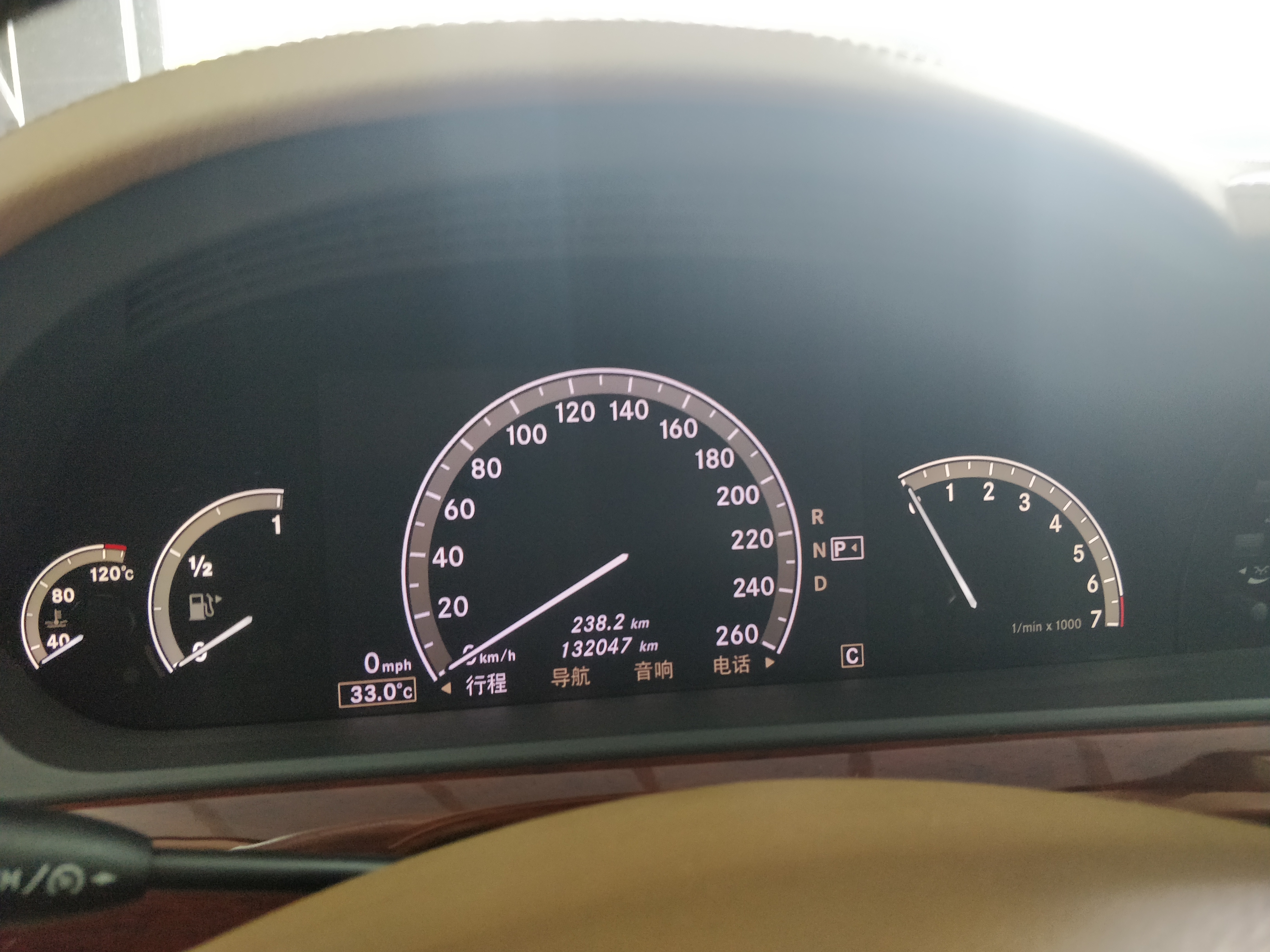 奔驰s300检测插口在哪,奔驰s300老改新能年检吗