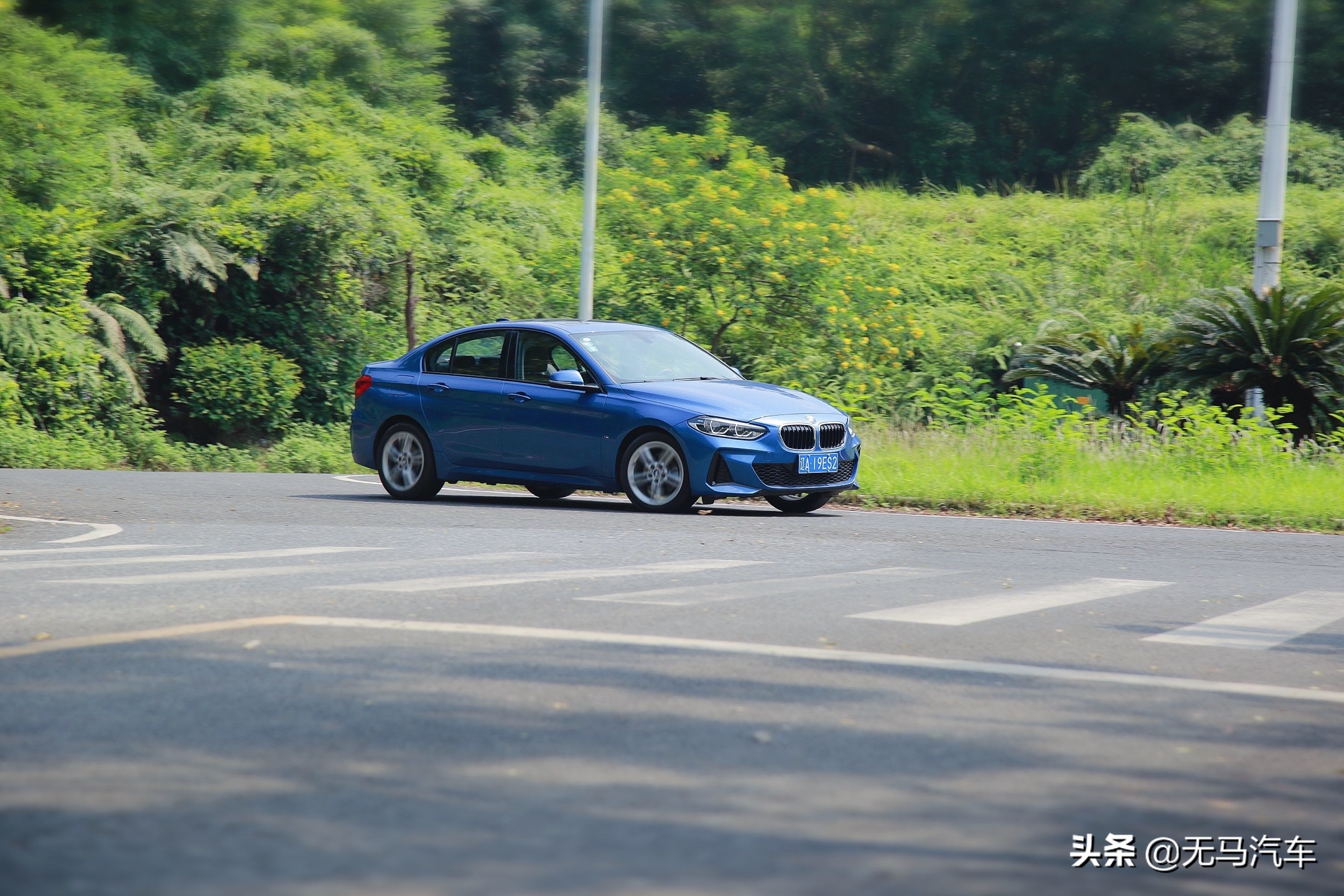 2013款宝马118i试驾视频,宝马118i时尚款值不值得买