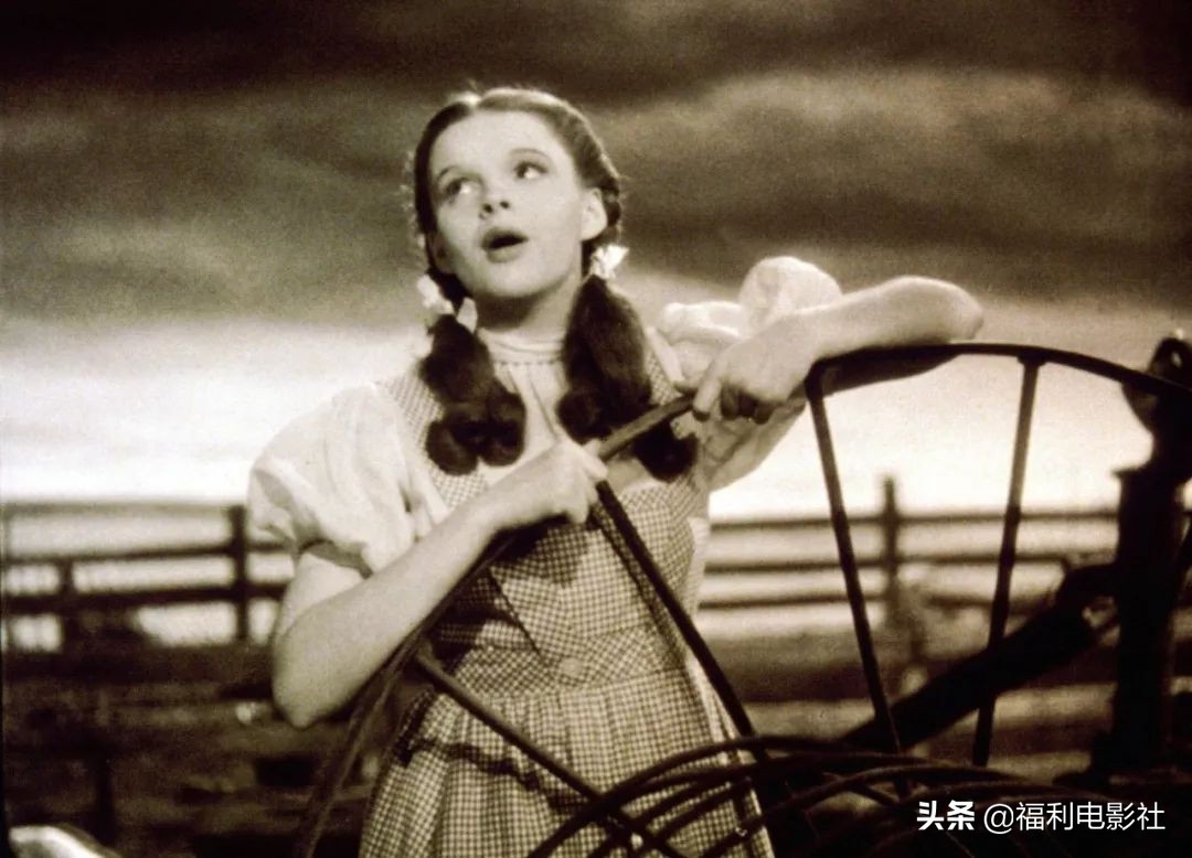 被迫吃药堕胎、被老板骚扰，天使面孔的她被娱乐圈折磨了一辈子