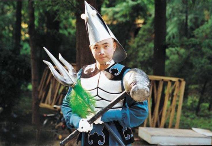 原唱自杀,花19年录完片尾曲,这部剧怎么从烂片逆袭成经典?