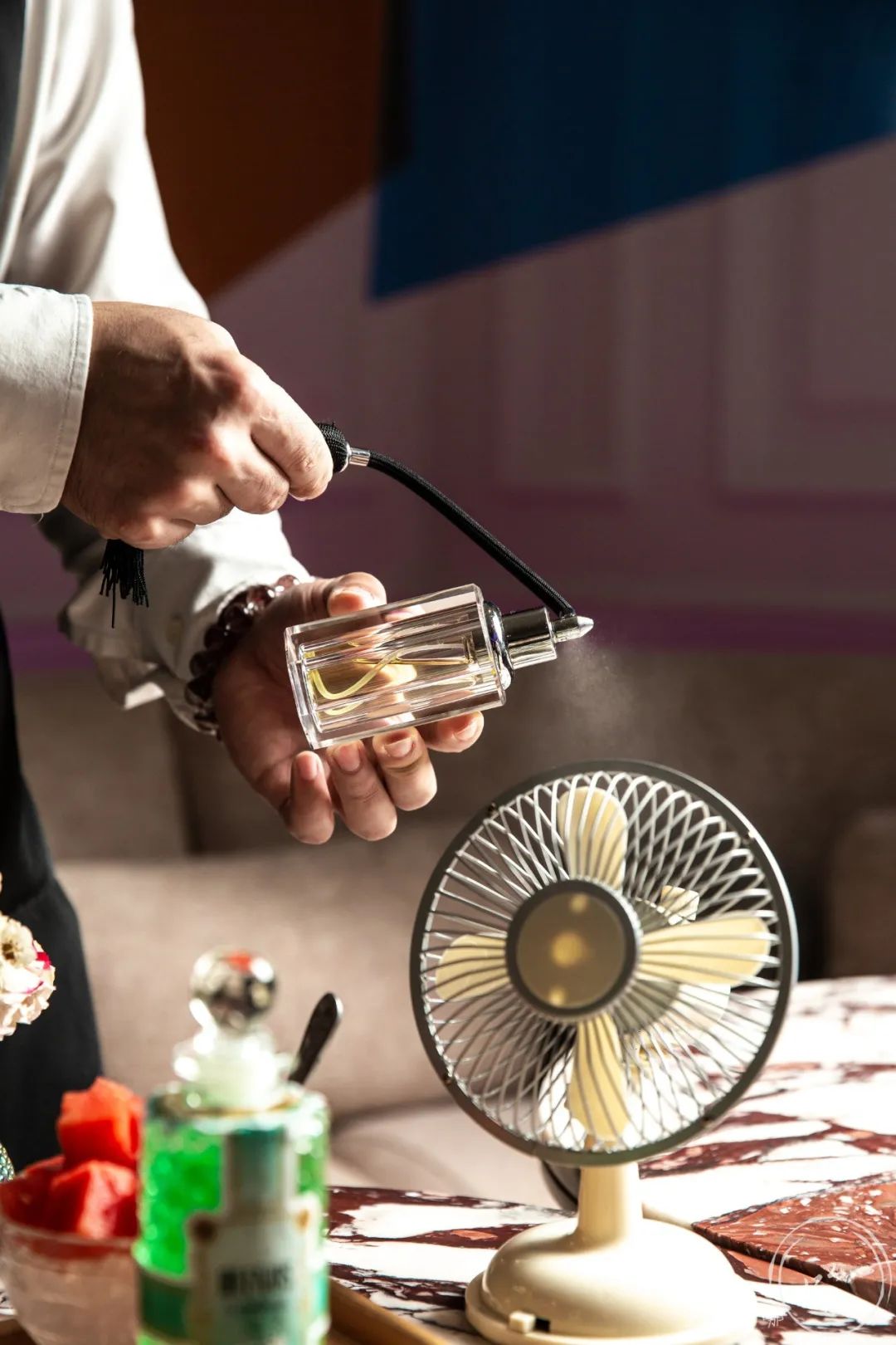 次元壁破了！轩尼诗酒吧X国民六神，竟出了个“花露水鸡尾酒”