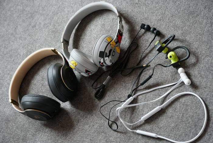 榛戣壊璁板繂涔﹁瘎,榛戣壊璁板繂闊╁浗